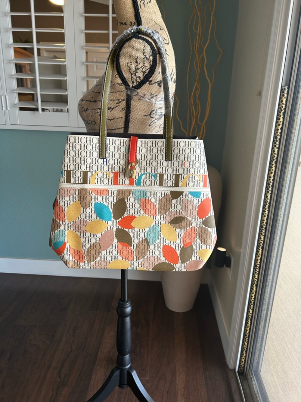 Multicolor Leaf-Print Canvas Tote Bag - Olive Handles